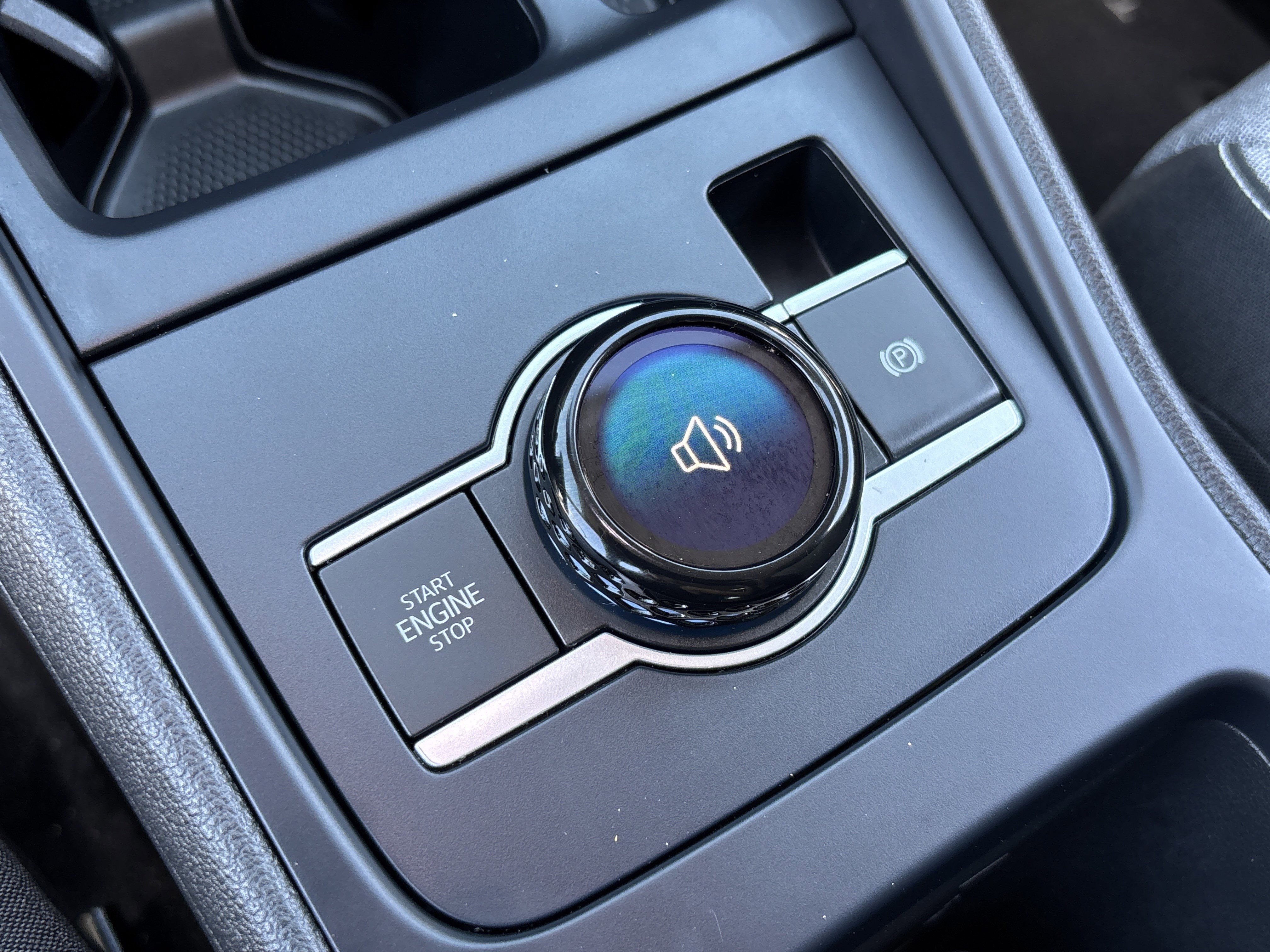 Used 2025 Volkswagen Tiguan S image 28