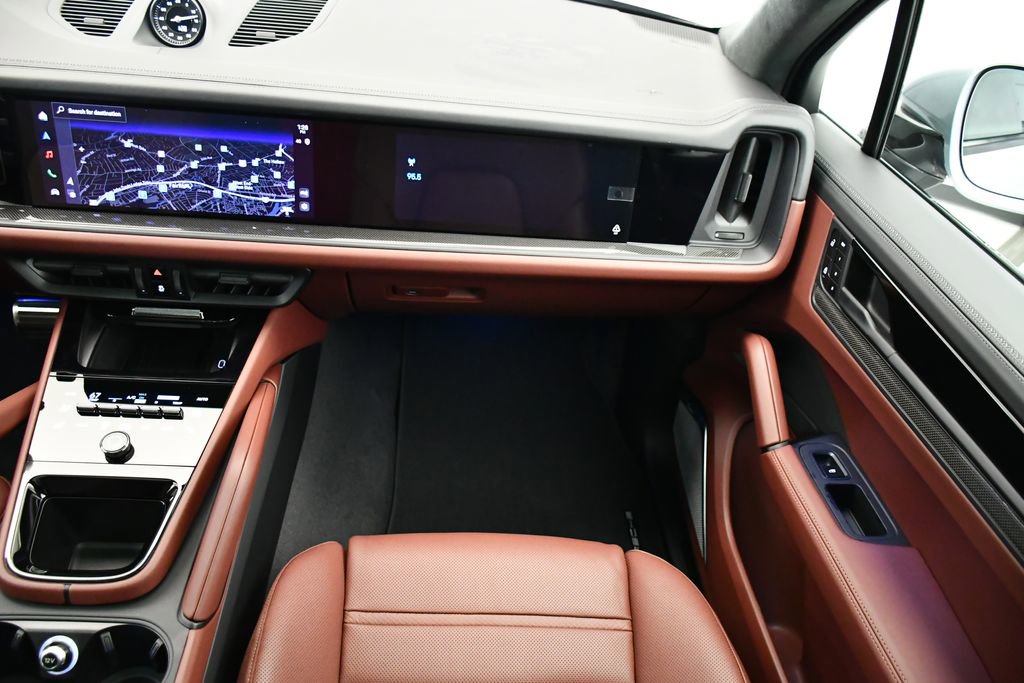 New 2026 Porsche Cayenne GTS AWD/4WD image 25