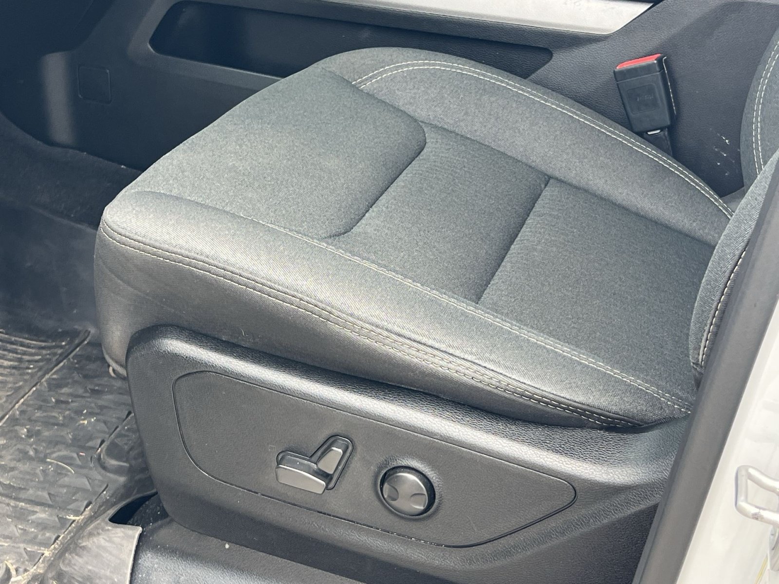 Used 2022 RAM 1500 Big Horn AWD/4WD image 14