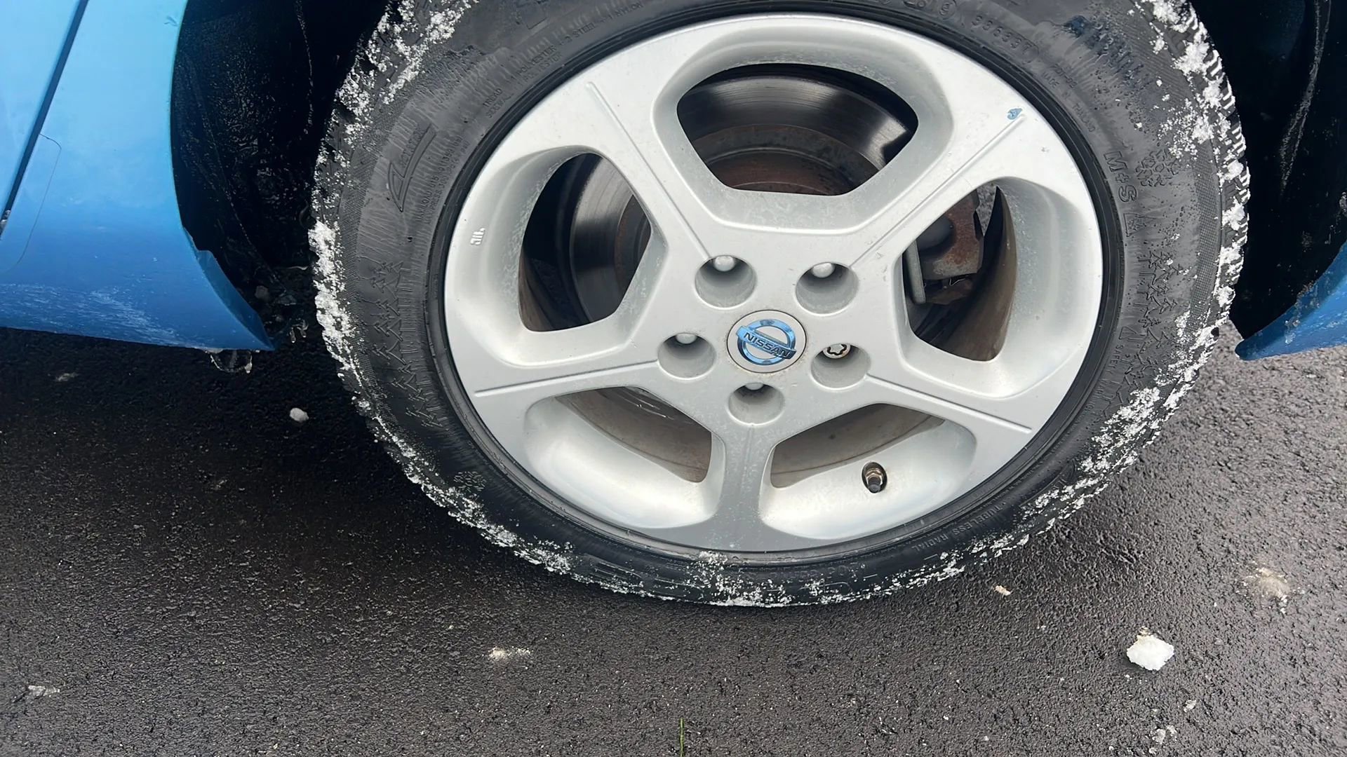 Used 2011 Nissan Leaf SL image 24