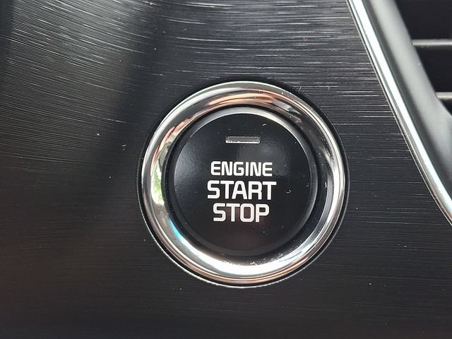 Used 2021 Kia Sedona EX FWD image 22