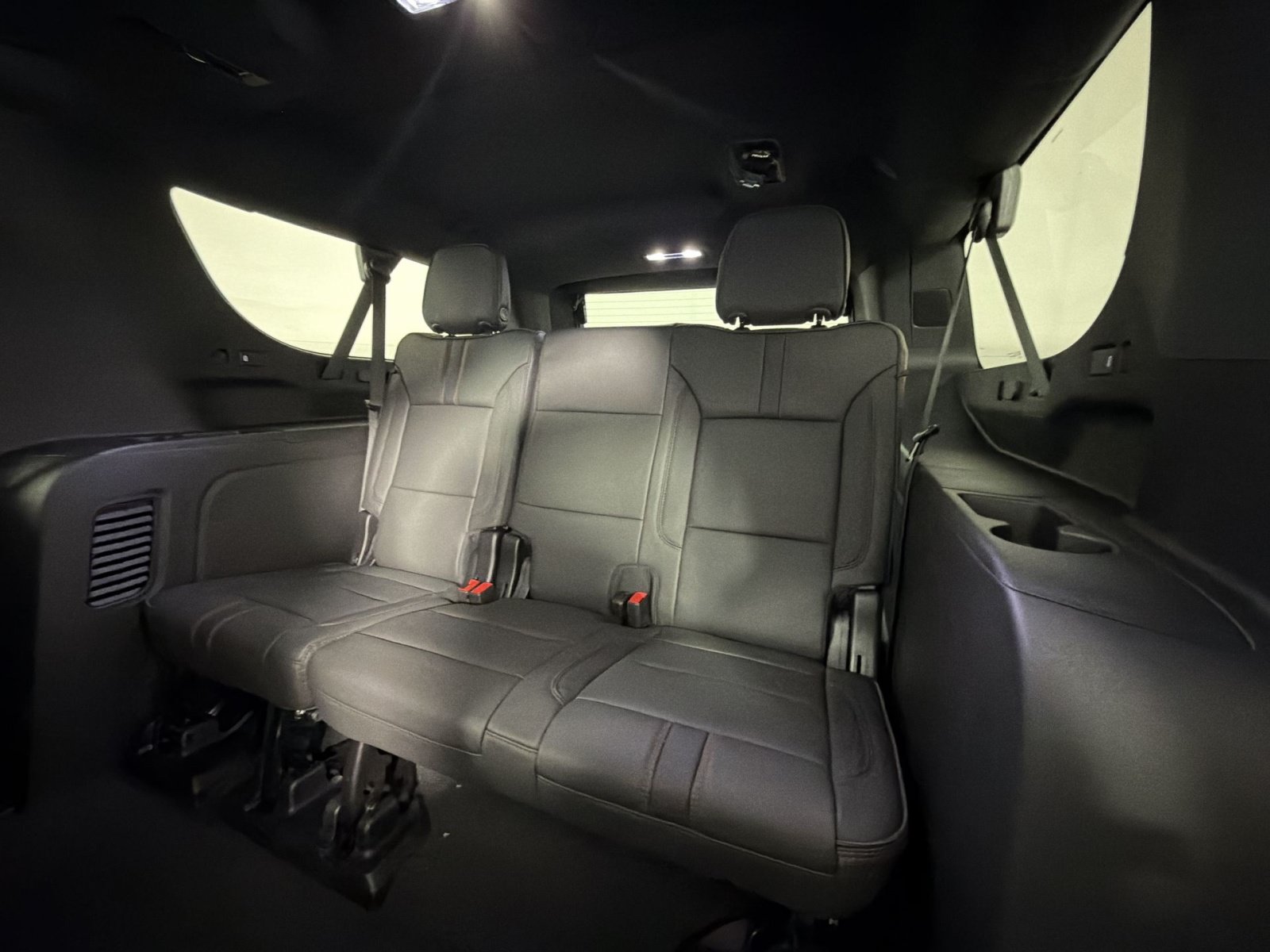 New 2026 Chevrolet Suburban RST w/ Comfort Package AWD/4WD image 26