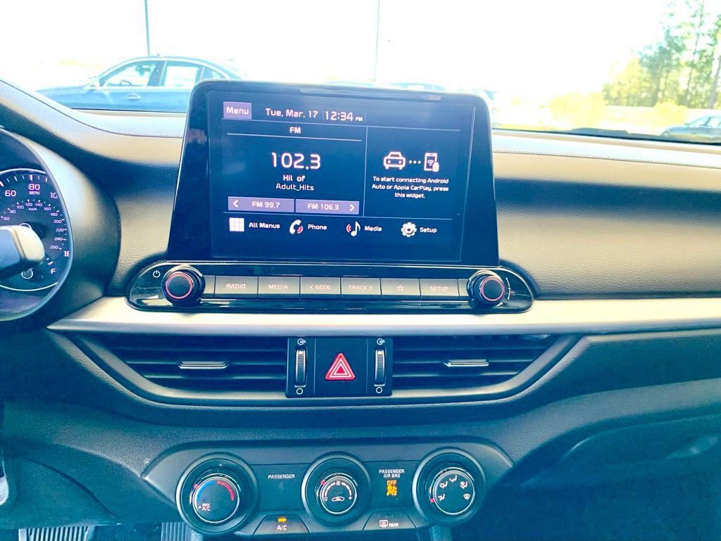 Used 2022 Kia Forte LXS w/ LXS Technology Package image 17