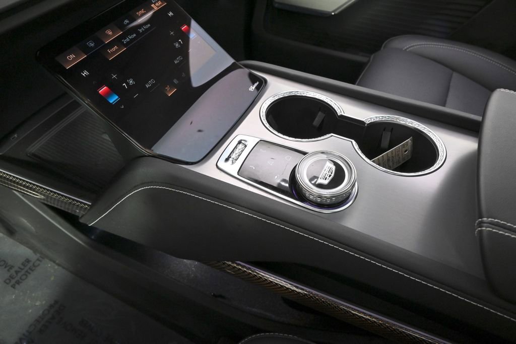 New 2026 Cadillac Vistiq Sport w/ LPO, Floor Liner Package image 33