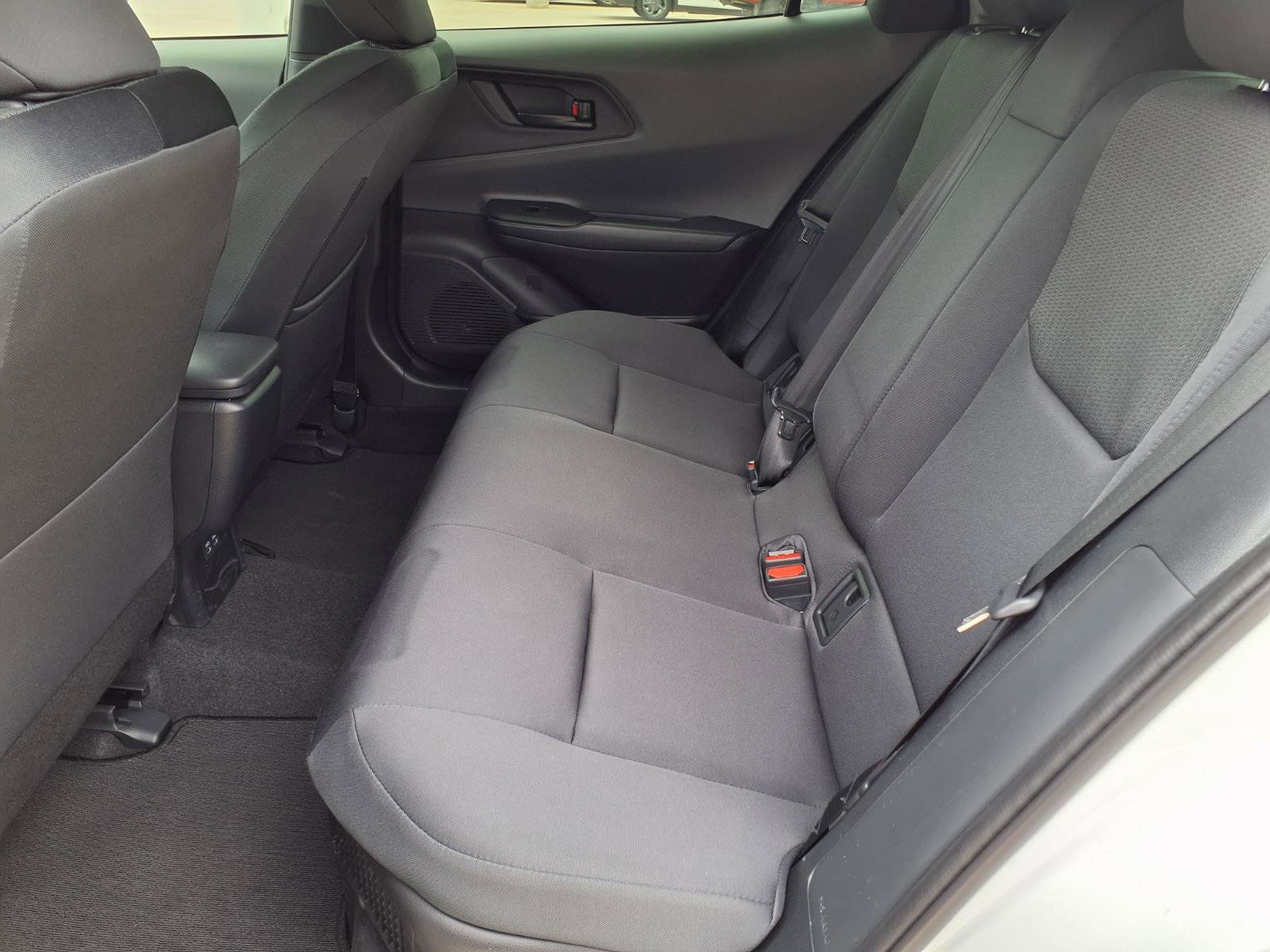 Used 2026 Toyota Prius LE FWD image 10