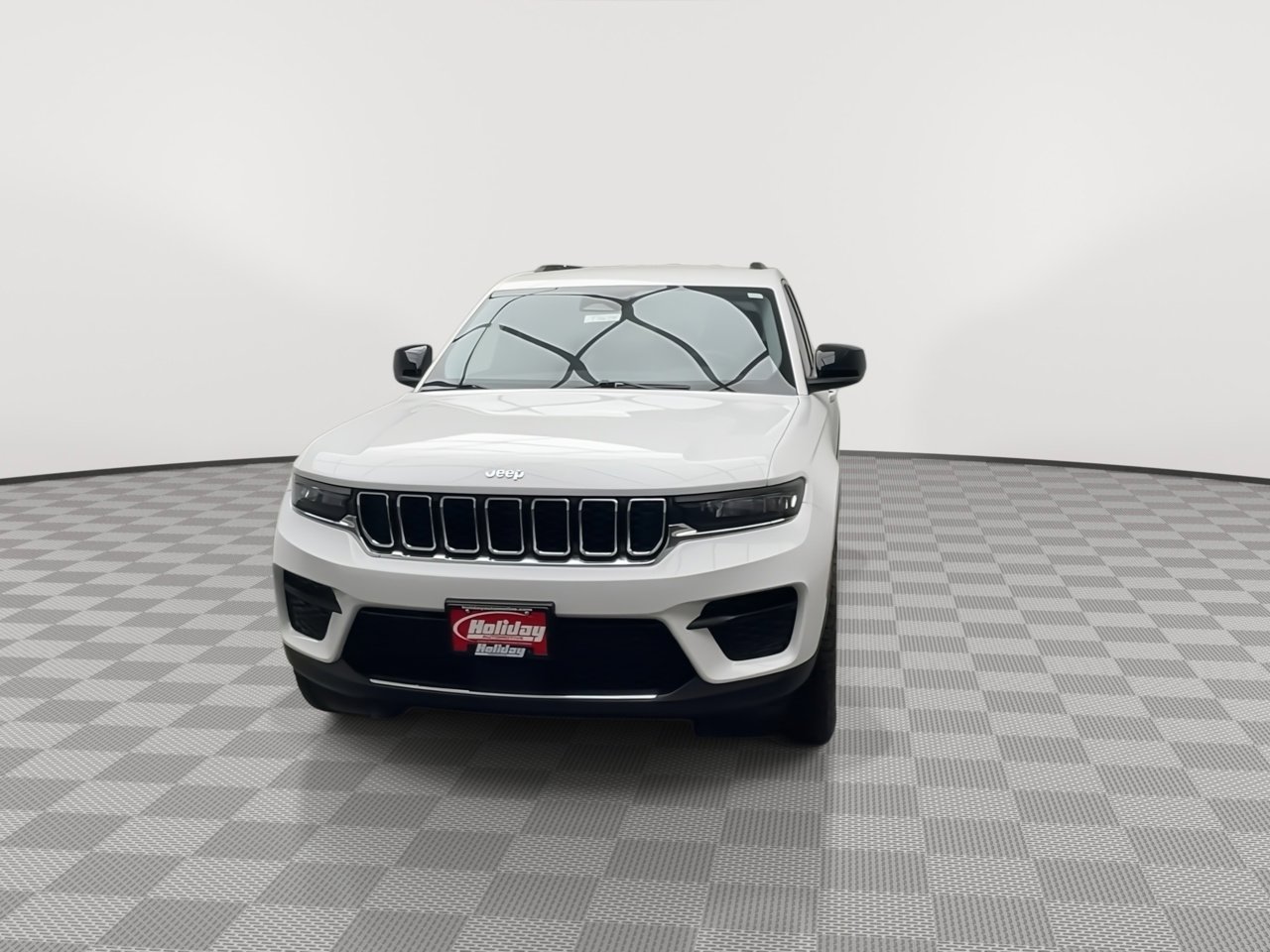 Used 2023 Jeep Grand Cherokee Laredo image 30