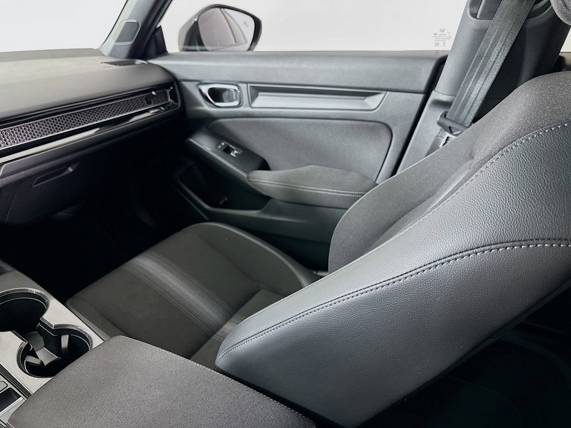 Used 2025 Honda Civic Sport image 23