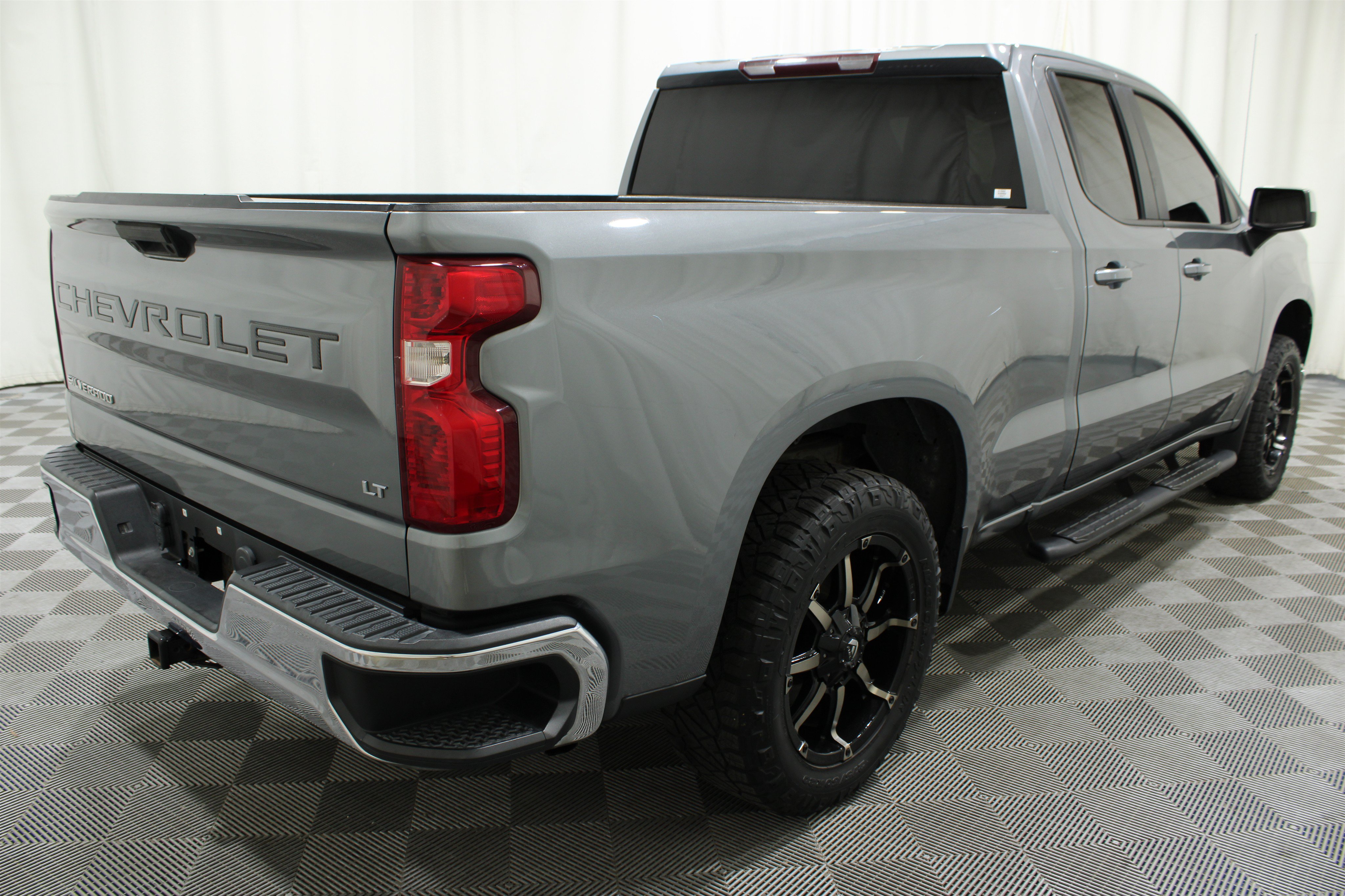 Used 2020 Chevrolet Silverado 1500 LT RWD image 24