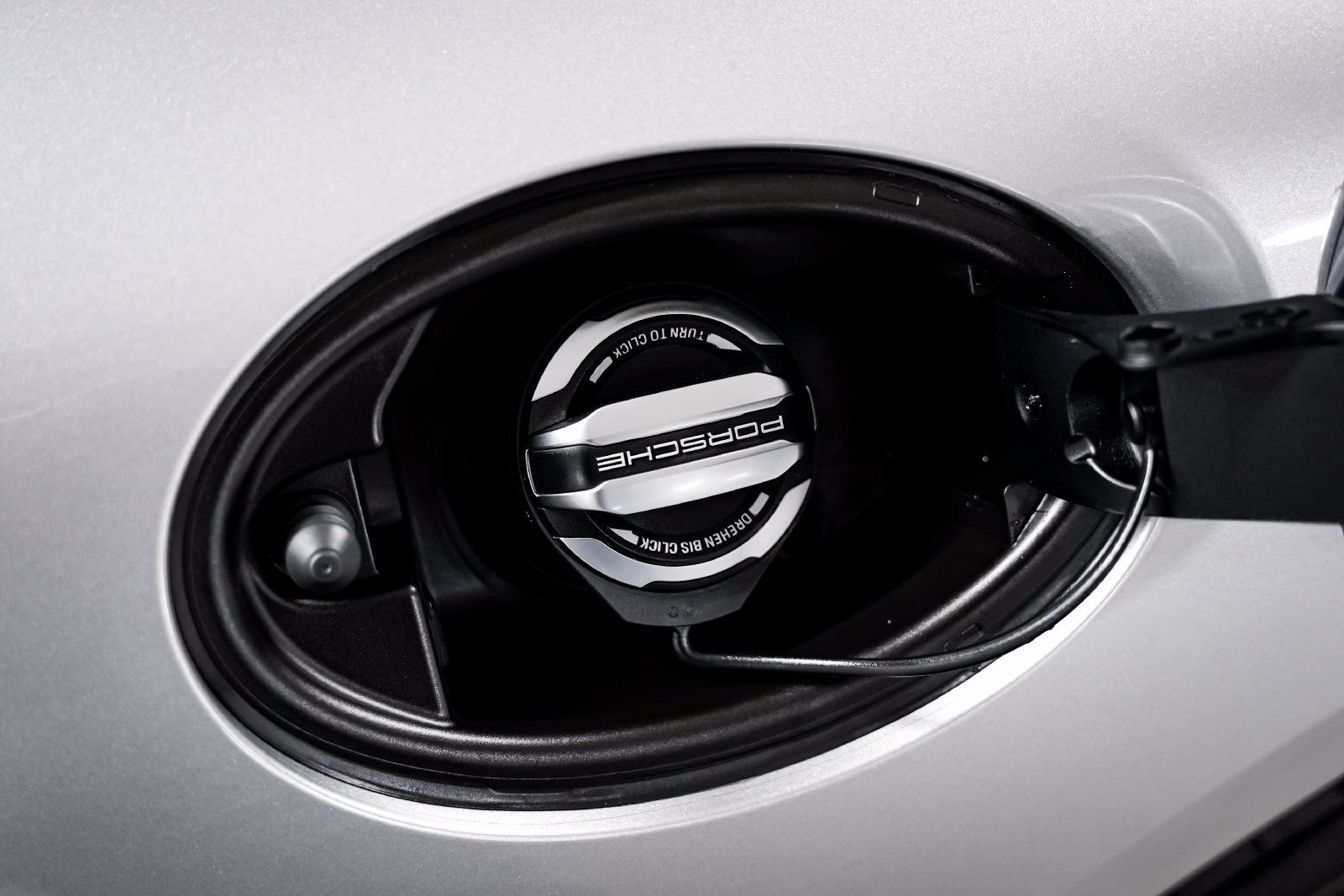 Used 2024 Porsche 718 Cayman RWD image 36