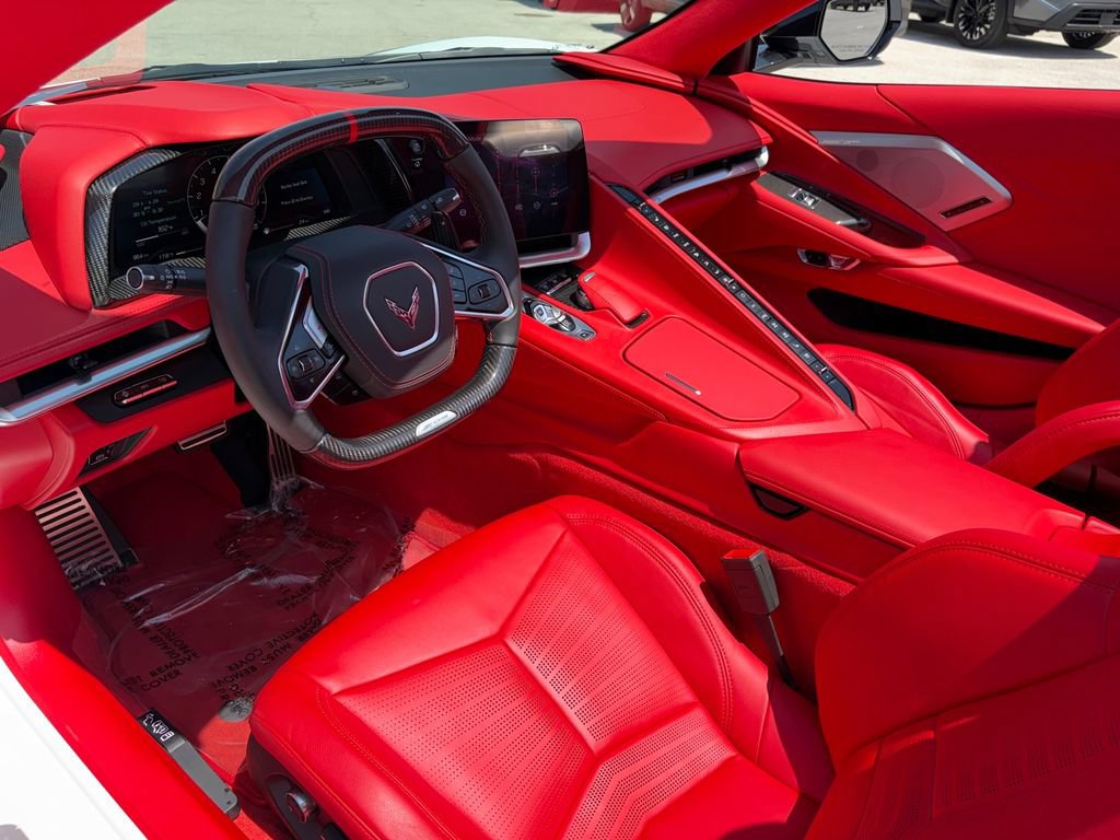 Used 2025 Chevrolet Corvette Z06 RWD image 8