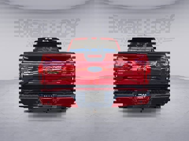 Used 2017 Ford F150 XLT w/ Equipment Group 302A Luxury image 4