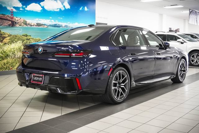 Used 2024 BMW 740i xDrive AWD/4WD image 6