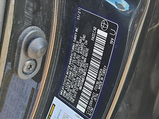 Used 2021 Toyota C-HR LE FWD image 23