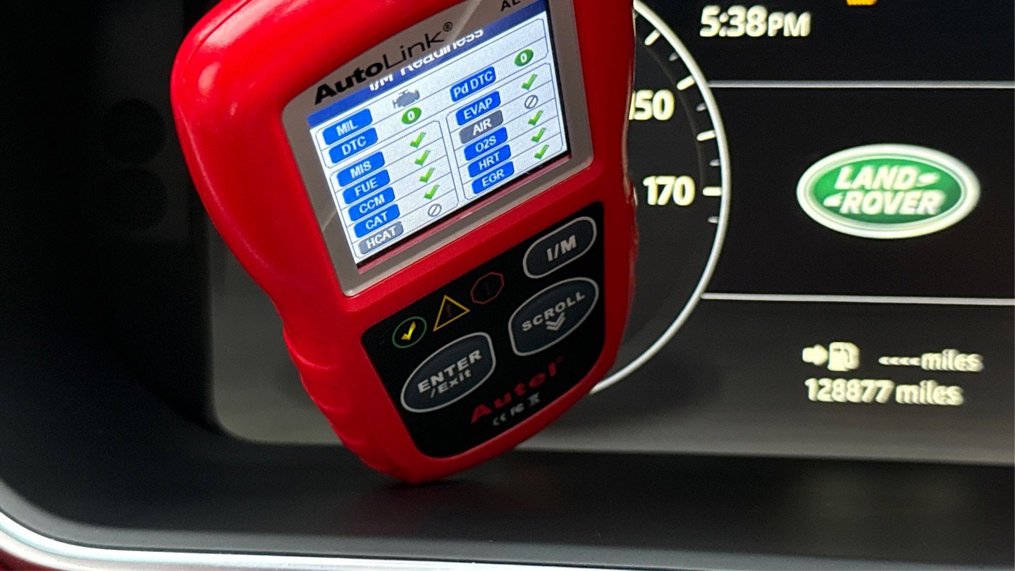 Used 2017 Land Rover Range Rover Autobiography image 47