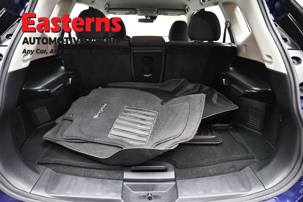 Used 2019 Nissan Rogue S AWD/4WD image 9