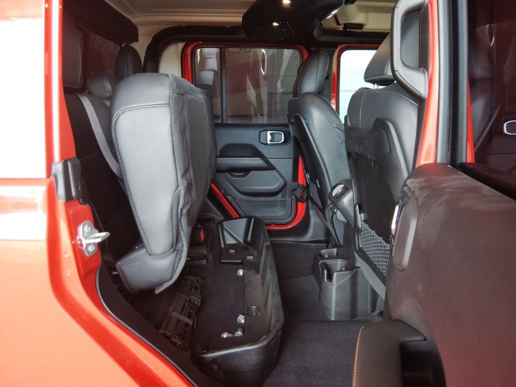 Used 2025 Jeep Gladiator Sport AWD/4WD image 18