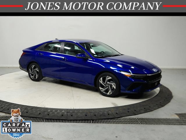 Used 2025 Hyundai Elantra Limited FWD image 1
