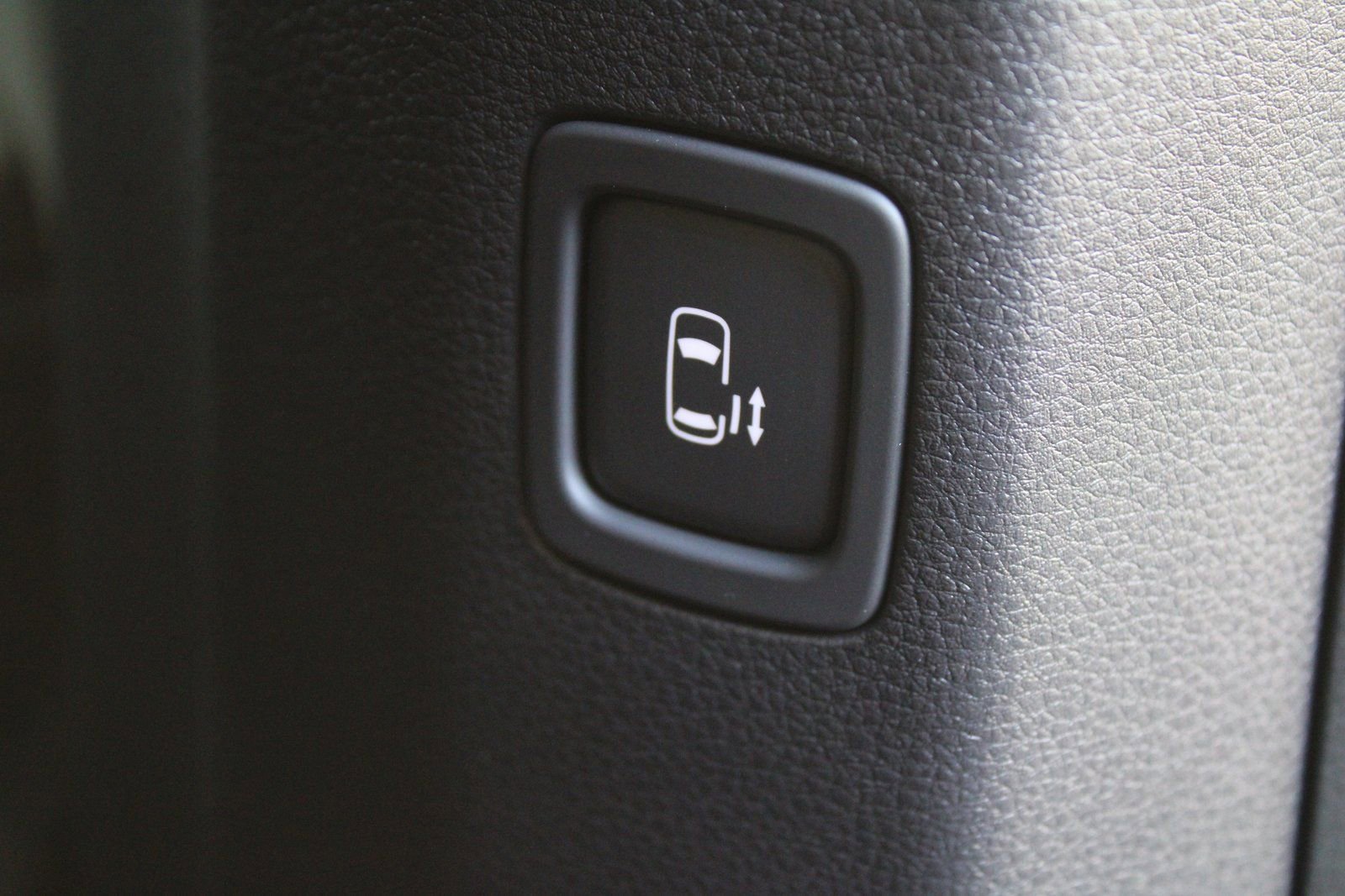 New 2026 Kia Carnival EX image 8