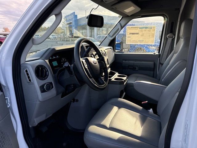 New 2025 Ford E-450 and Econoline 450 Super Duty w/ Power Equipment Group RWD image 9