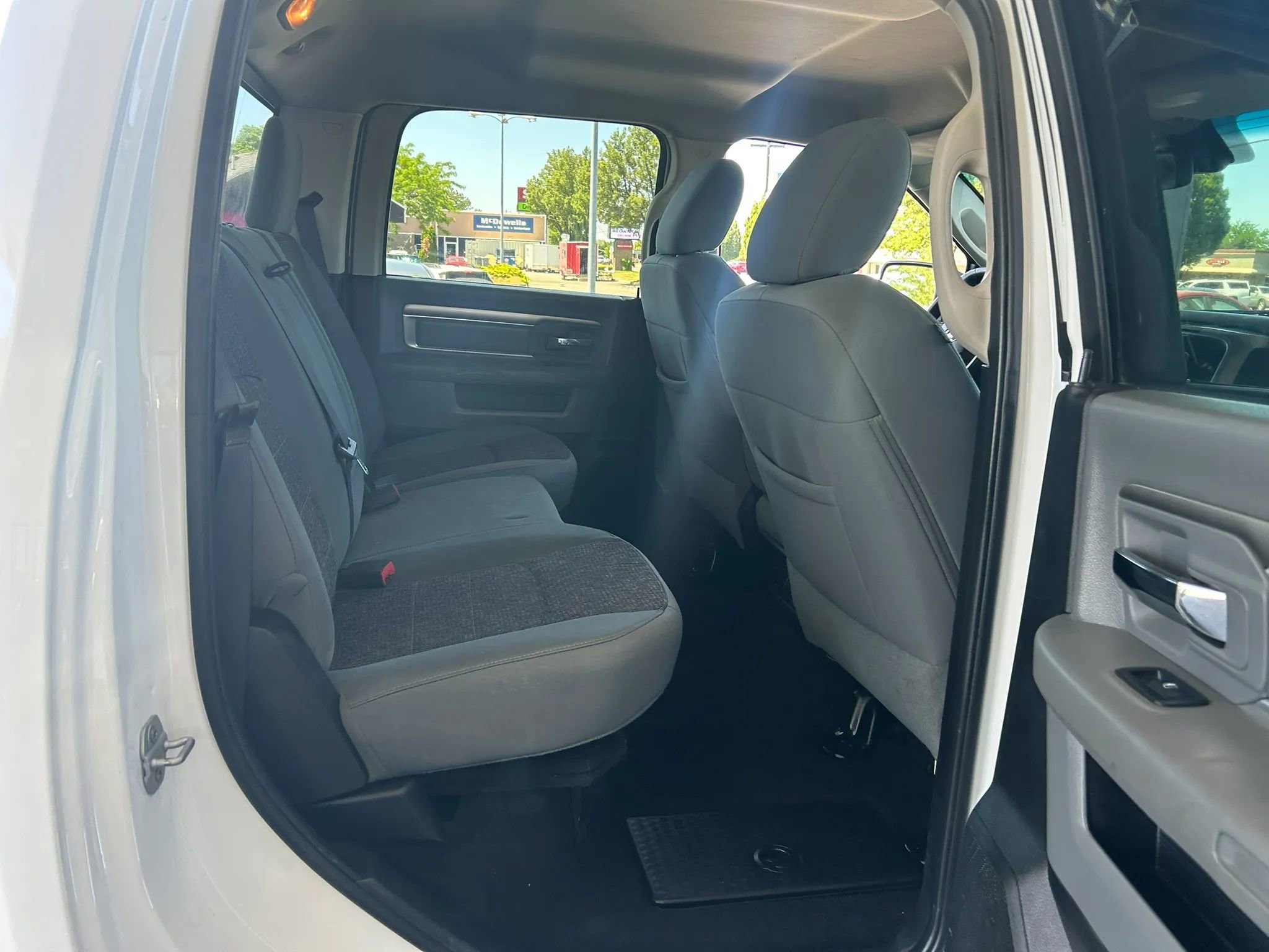 Used 2015 RAM 2500 SLT AWD/4WD image 6