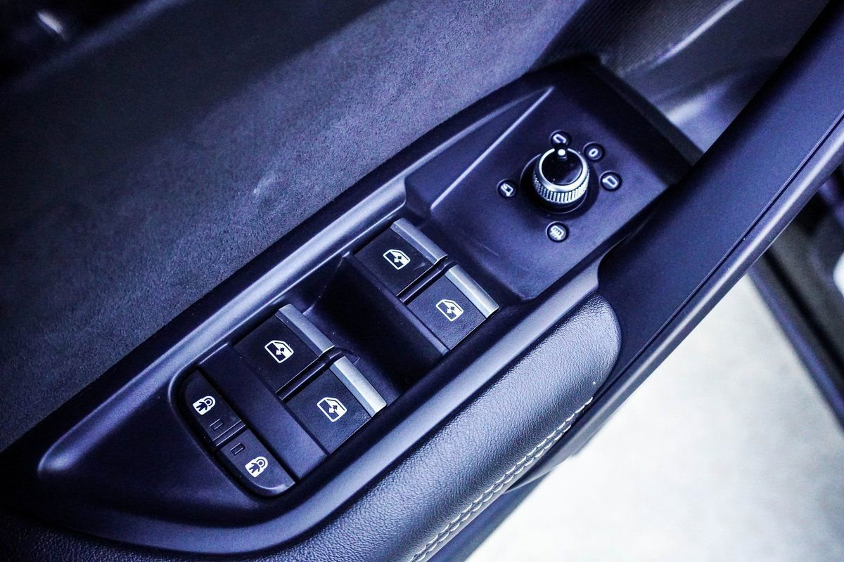 Used 2023 Audi SQ5 Premium Plus w/ Premium Plus Package image 37