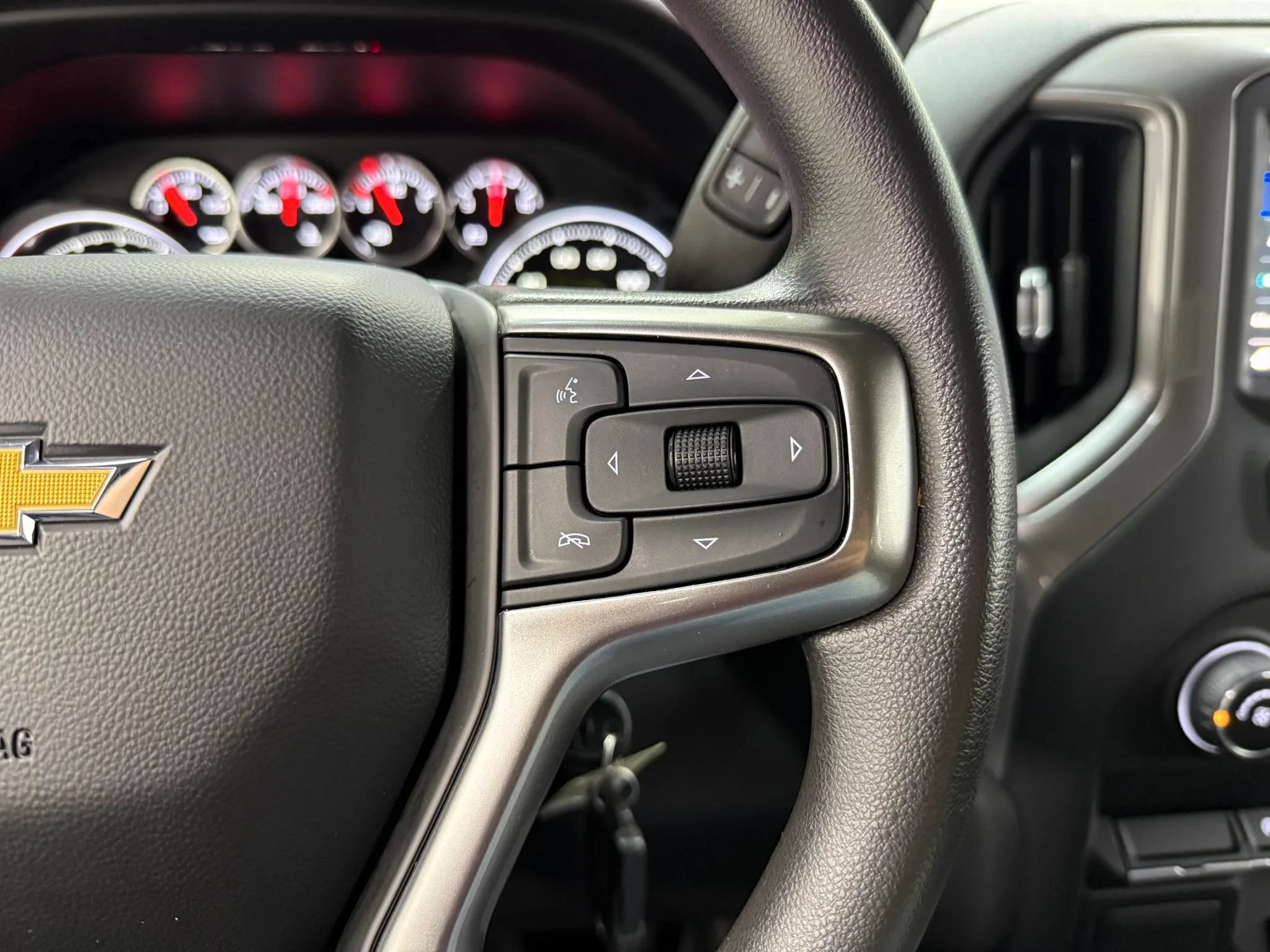 Used 2022 Chevrolet Silverado 1500 Custom w/ Safety Confidence Package AWD/4WD image 29