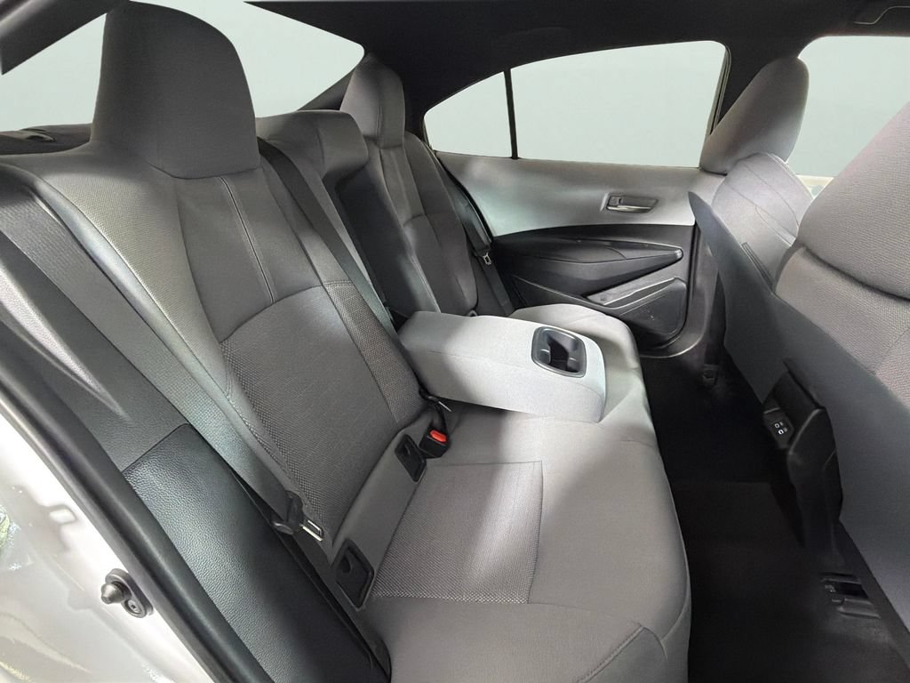 Used 2023 Toyota Corolla SE FWD image 30