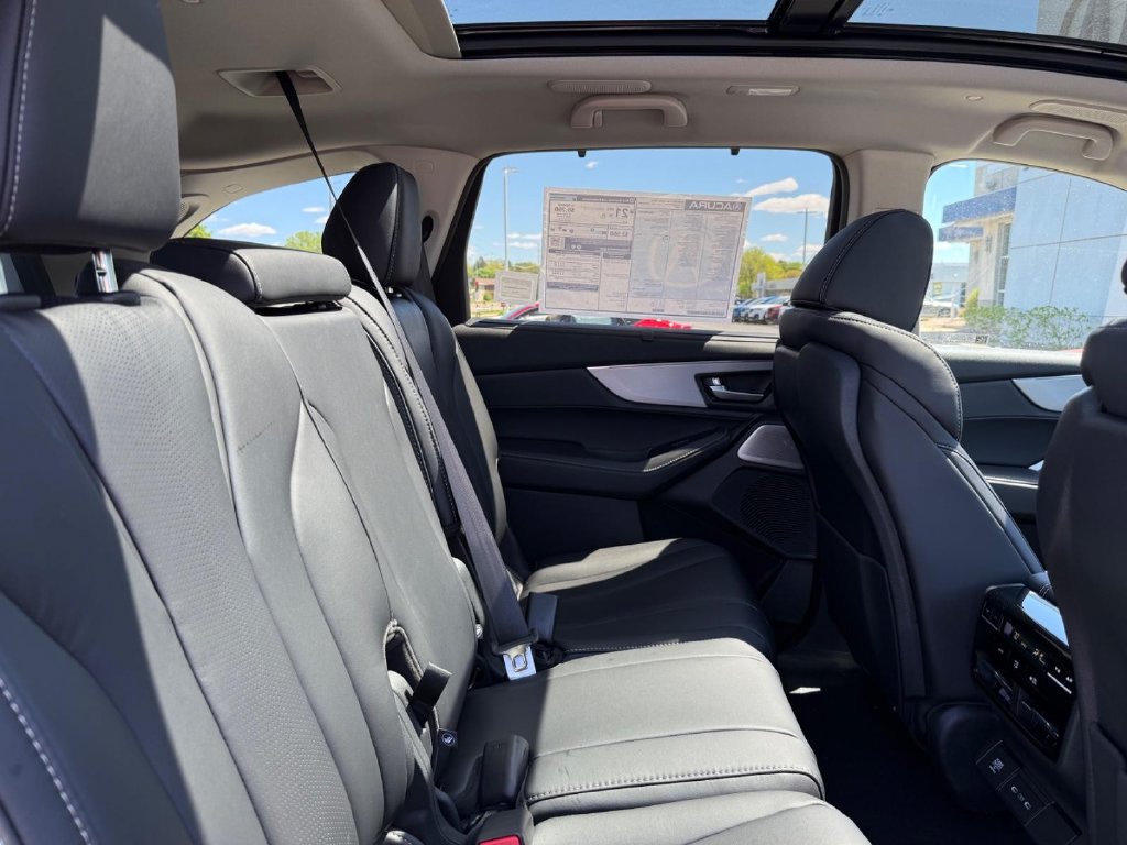 New 2026 Acura MDX w/ Technology Package AWD/4WD image 5