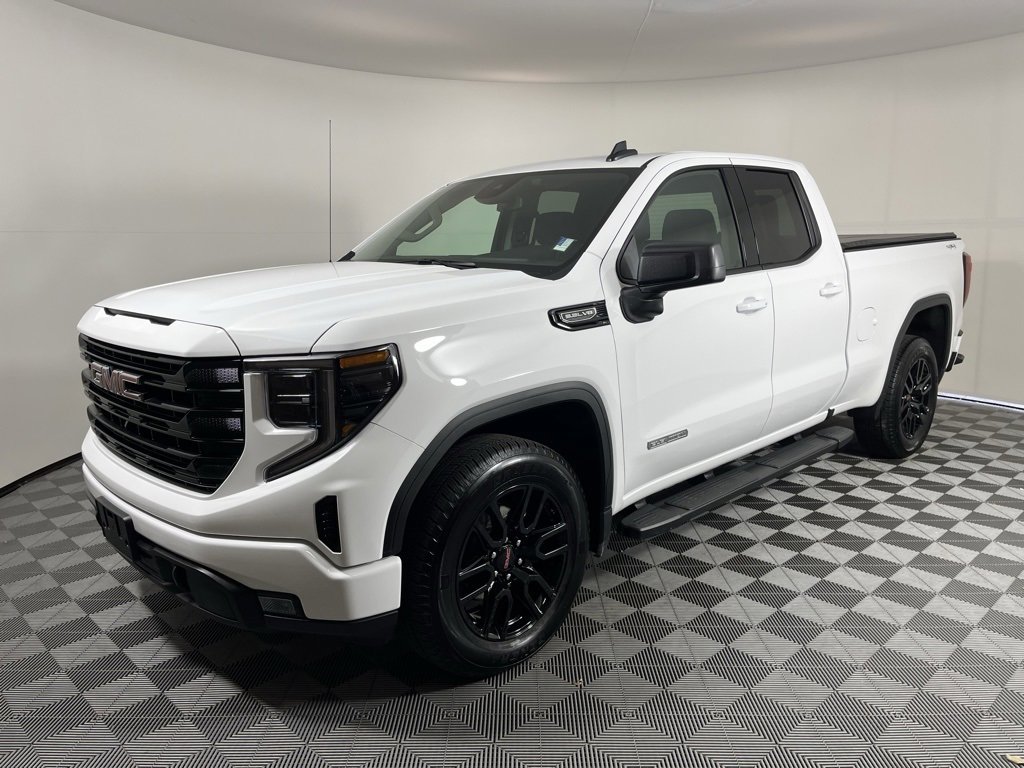 Used 2025 GMC Sierra 1500 Elevation image 3