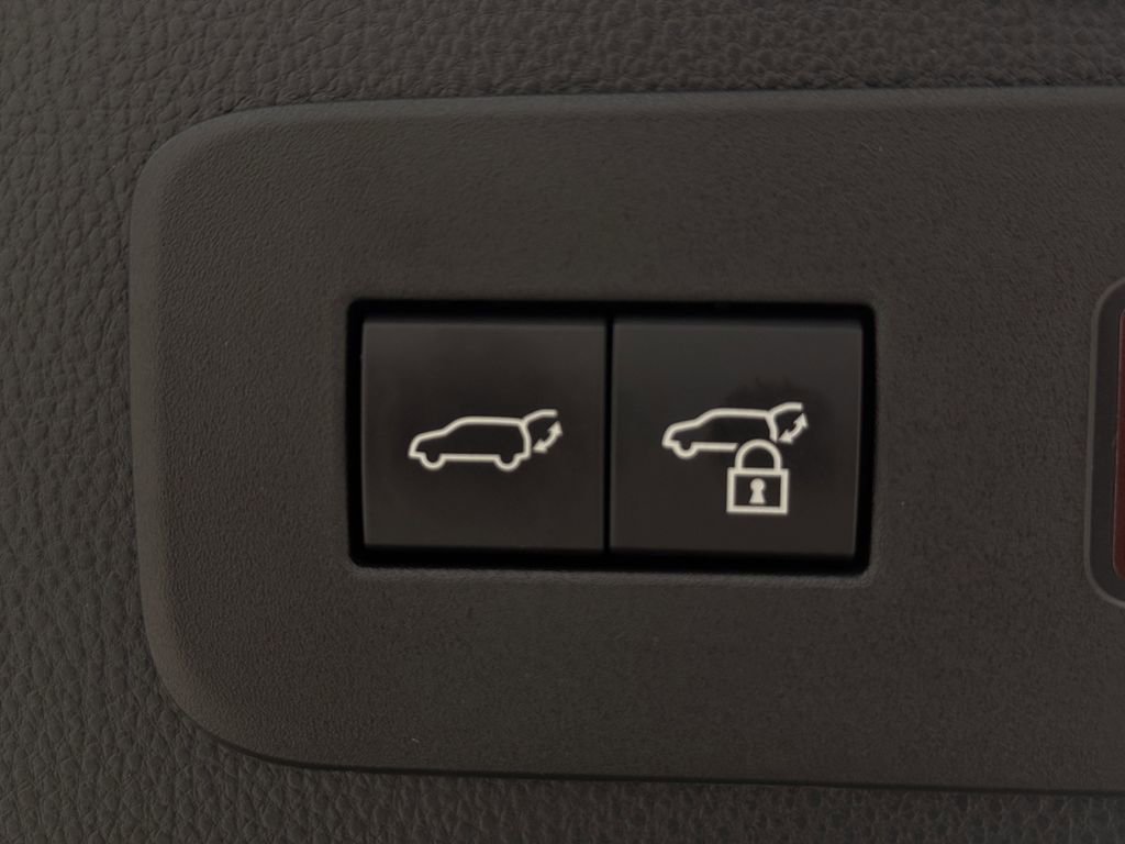 Used 2024 Lexus GX 550 w/ Accessory Package (2T) image 33