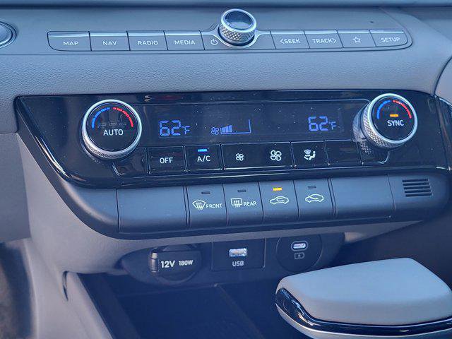 New 2025 Hyundai Elantra SEL FWD image 21