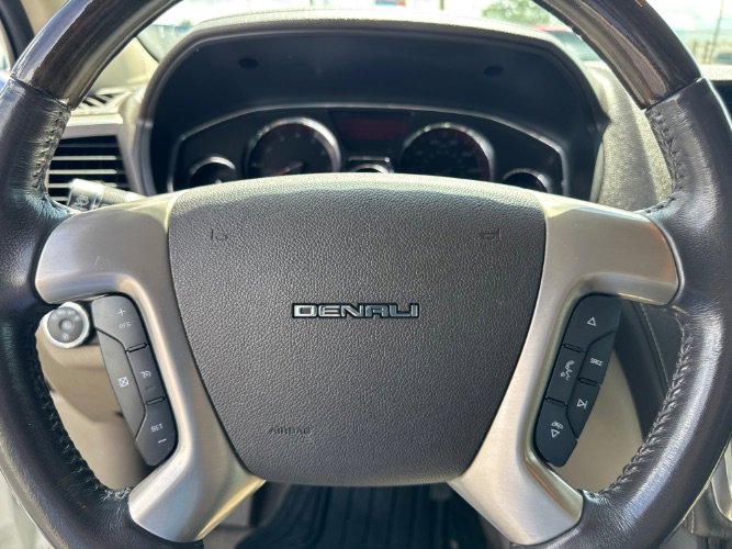 Used 2013 GMC Acadia Denali AWD/4WD image 22