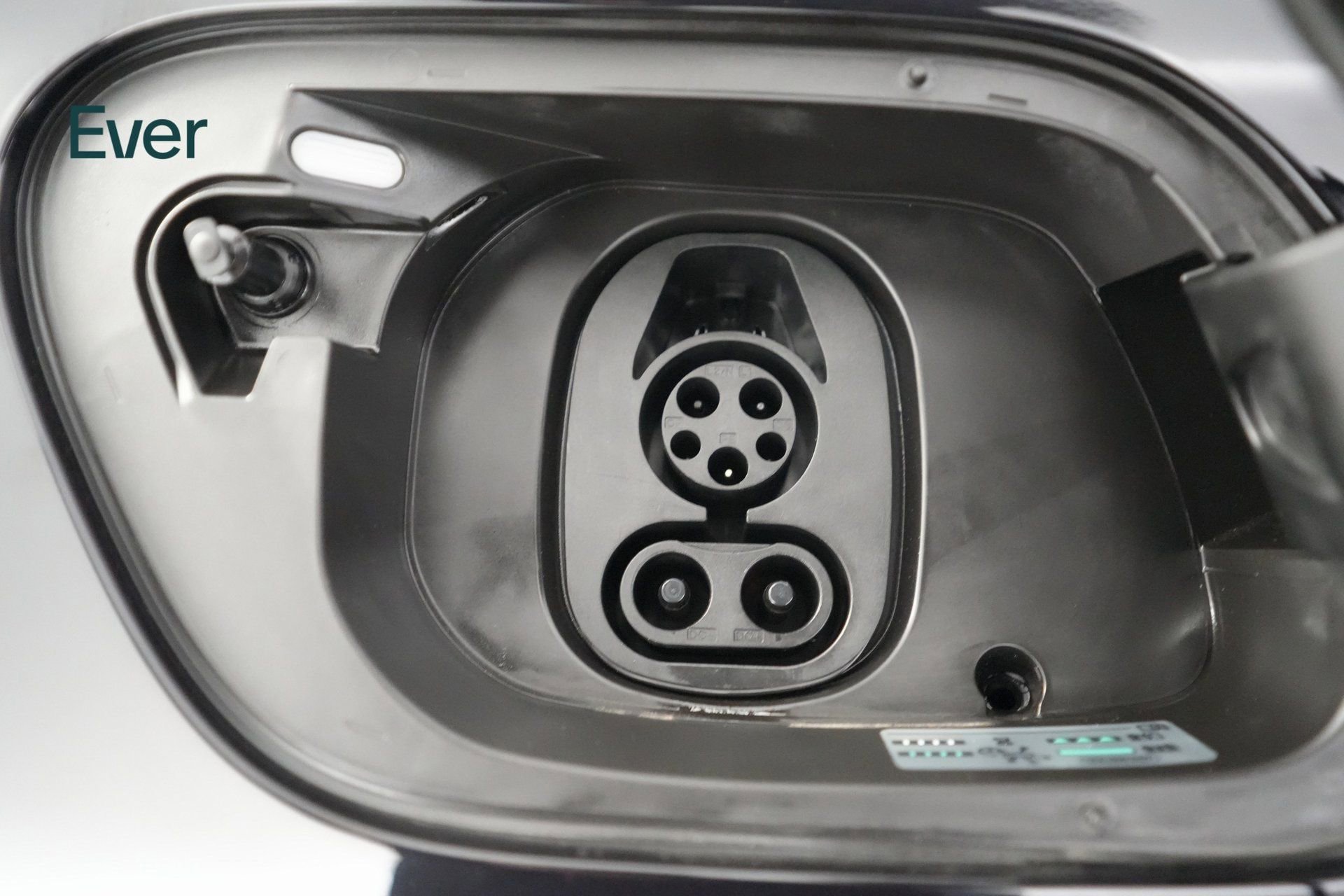 Used 2024 Volkswagen ID.4 2WD image 23