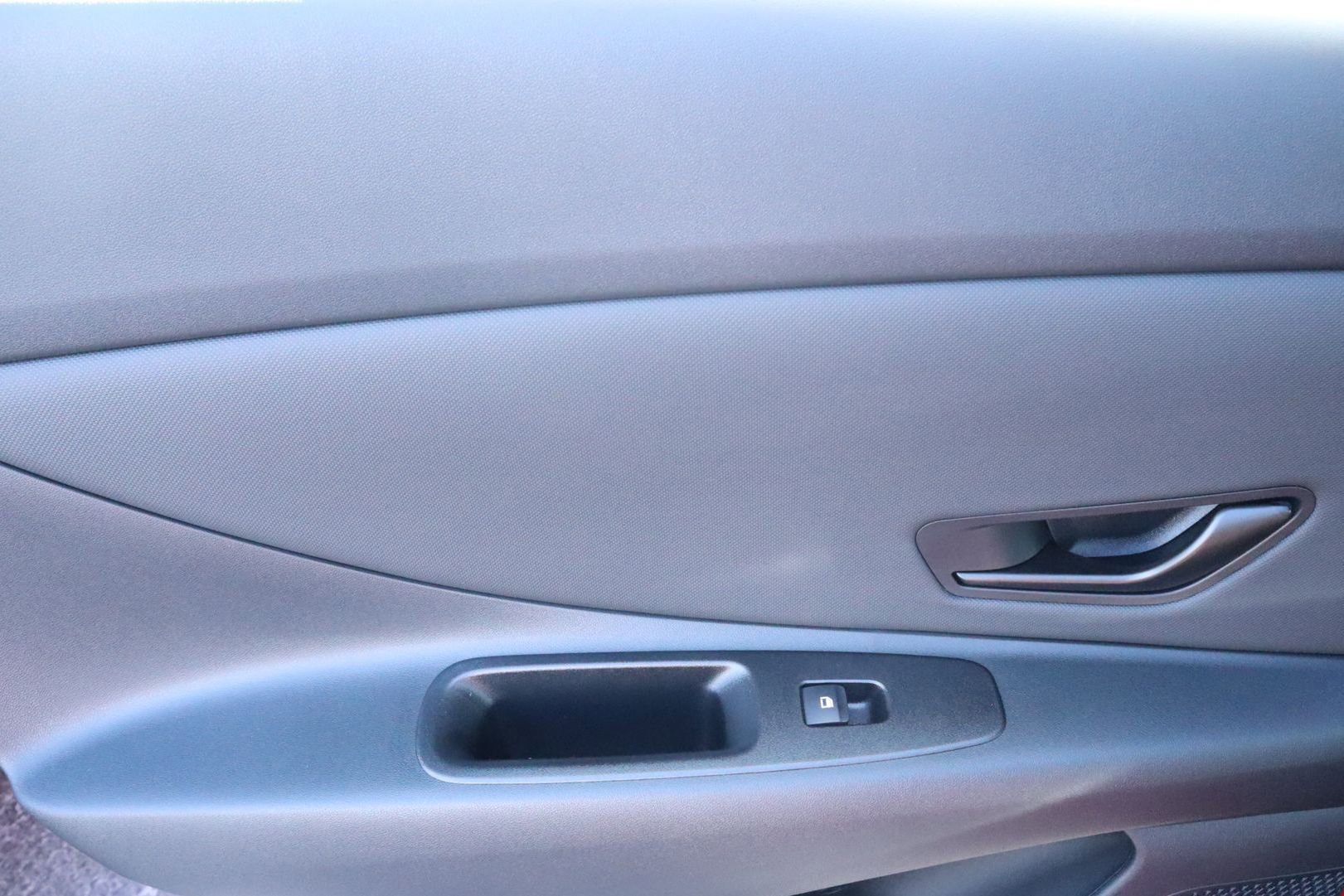 New 2025 Hyundai Elantra Sport w/ Cargo Package image 21