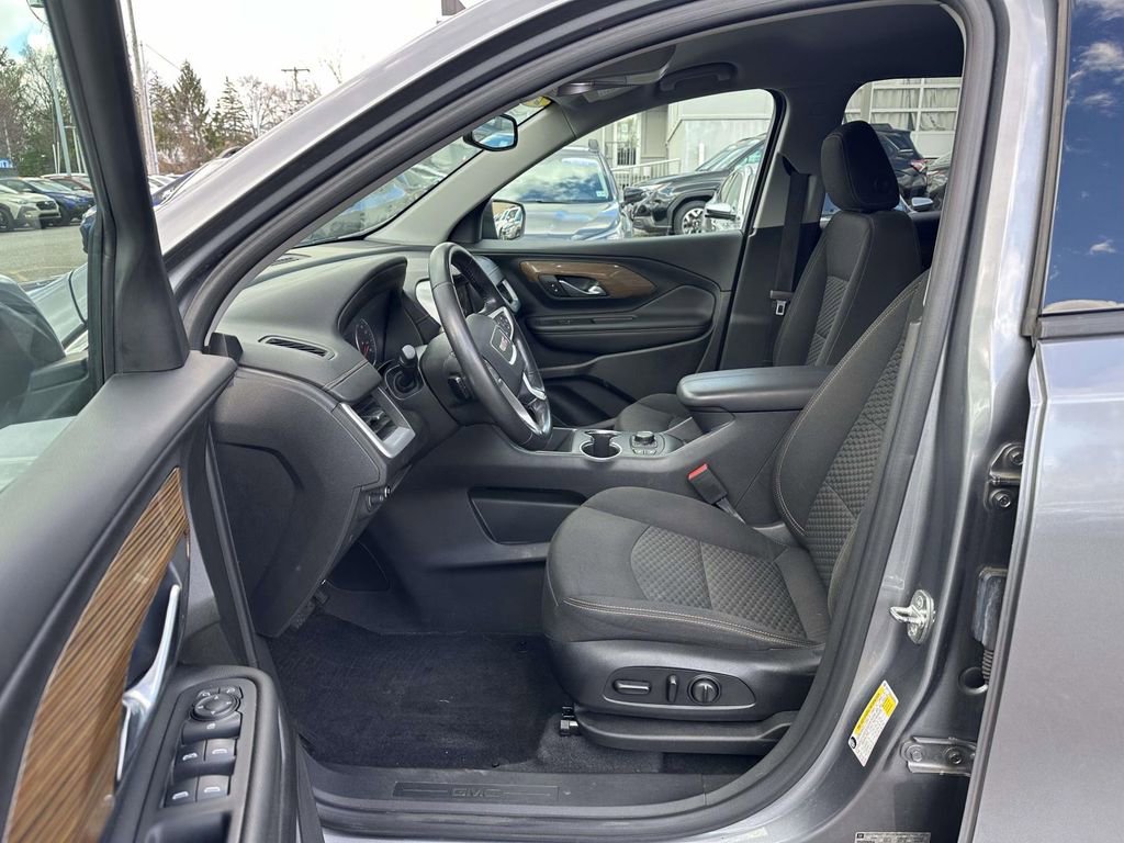 Used 2020 GMC Terrain SLE w/ Driver Convenience Package image 15