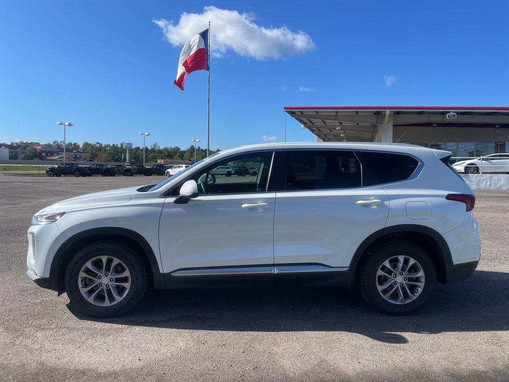 Used 2020 Hyundai Santa Fe SE image 4