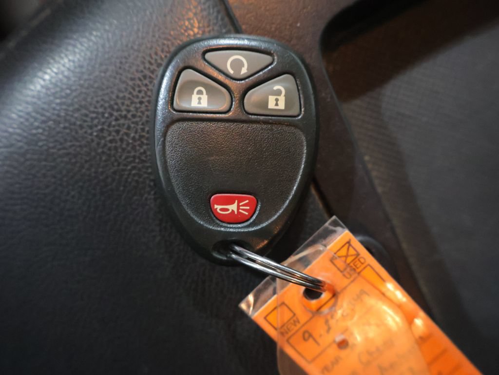 Used 2013 Chevrolet Avalanche LTZ AWD/4WD image 27
