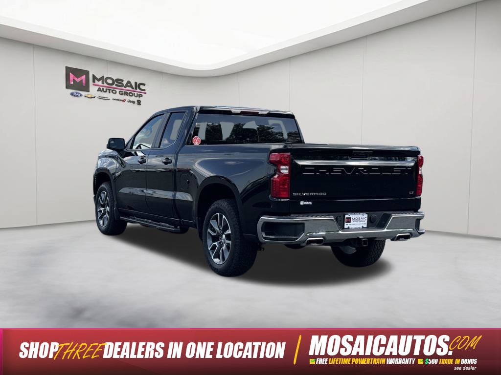 Used 2025 Chevrolet Silverado 1500 LT AWD/4WD image 5
