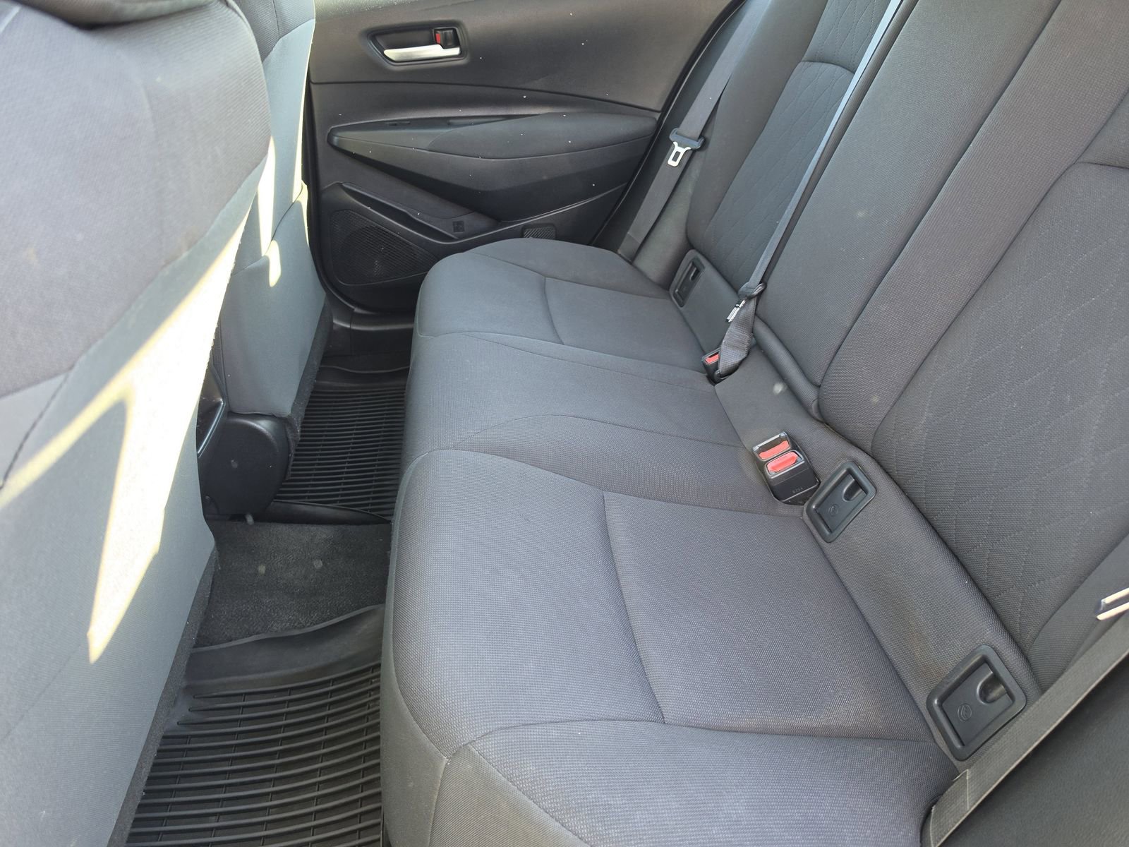Used 2020 Toyota Corolla LE FWD image 13