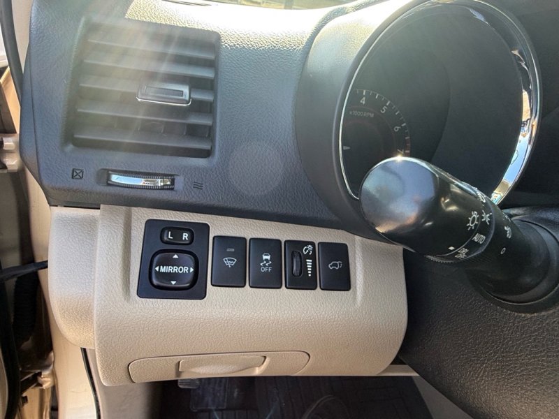 Used 2011 Toyota Highlander SE image 21