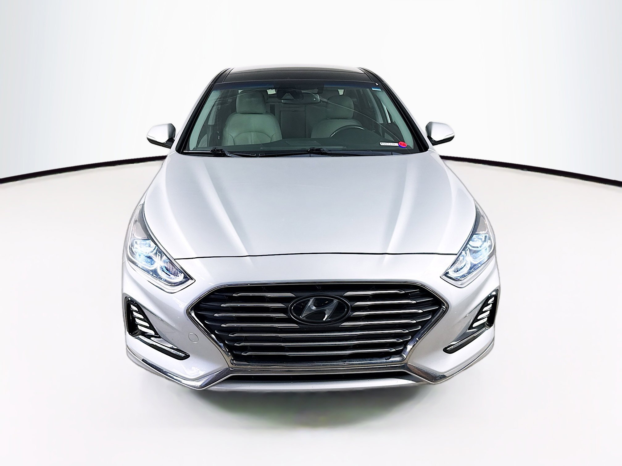 Used 2018 Hyundai Sonata Limited w/ Ultimate Package 02 FWD image 3
