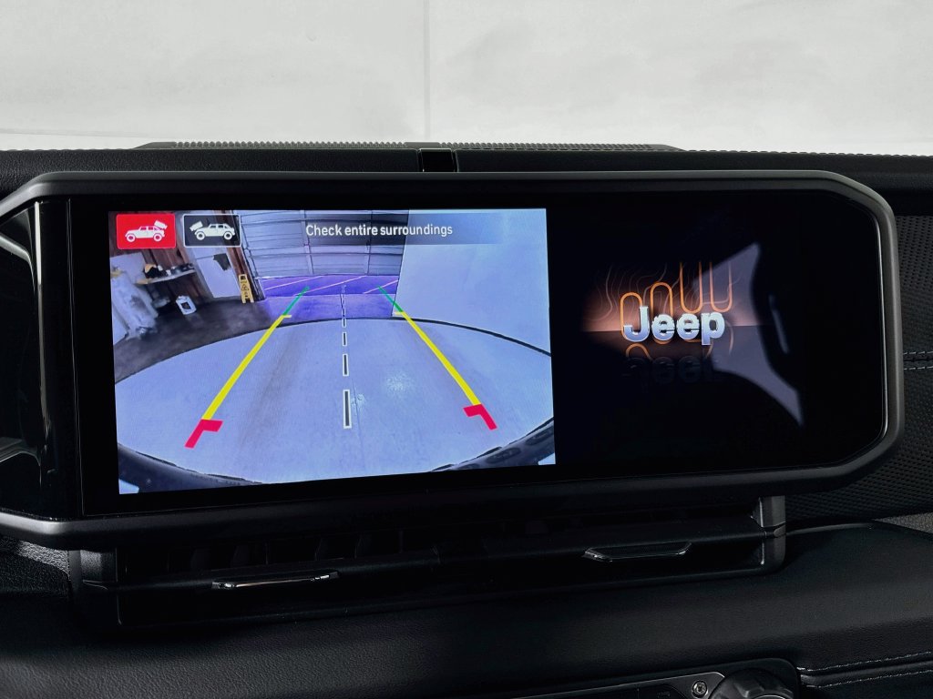 Used 2024 Jeep Wrangler Unlimited Rubicon 4xe AWD/4WD image 48
