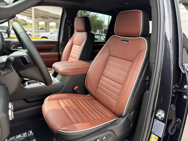 New 2026 GMC Sierra 3500 Denali Ultimate w/ LPO, Black Badging Package AWD/4WD image 15