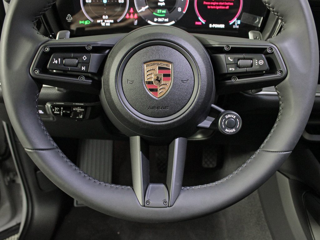 Used 2025 Porsche Cayenne E-Hybrid image 24