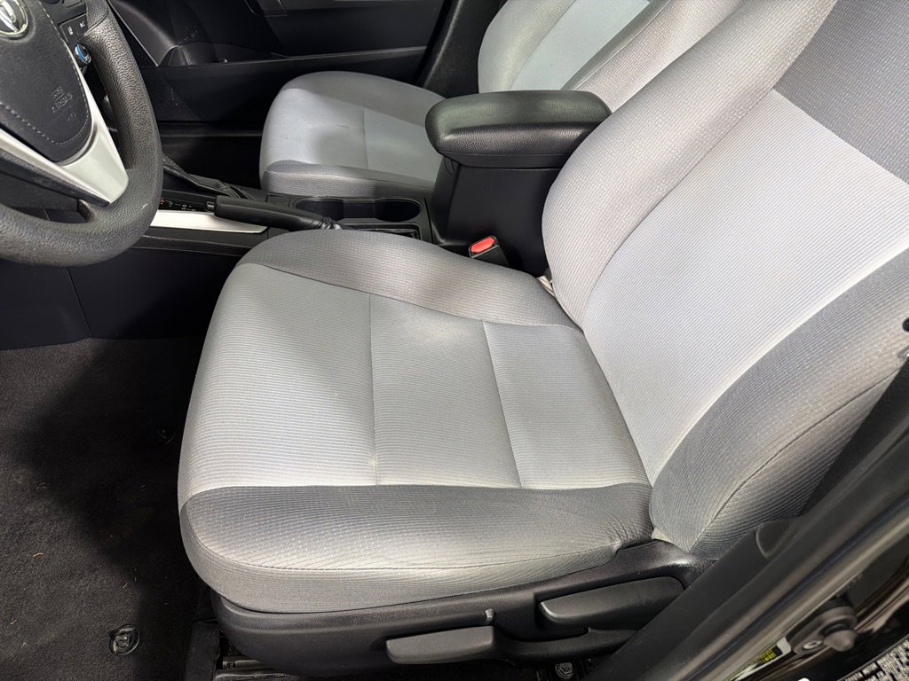 Used 2019 Toyota Corolla L image 11