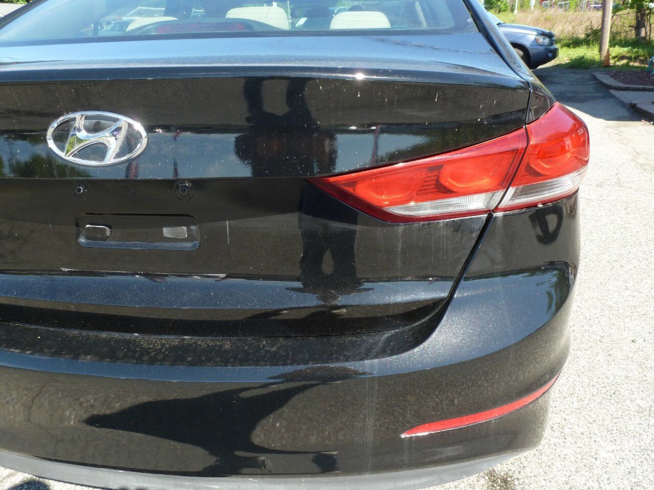 Used 2018 Hyundai Elantra SE FWD image 7