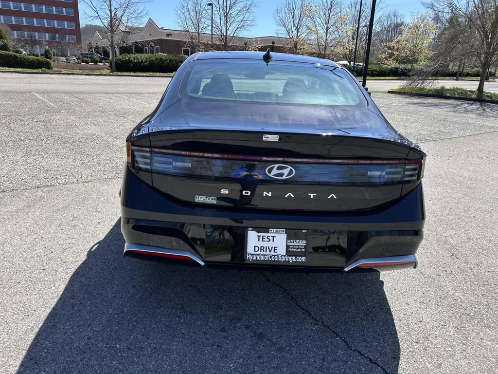 New 2026 Hyundai Sonata SEL FWD image 6