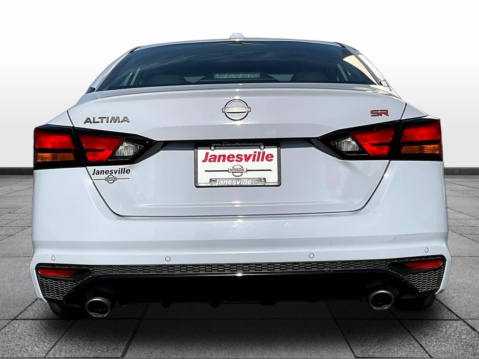 Certified 2024 Nissan Altima 2.5 SR w/ SR Premium Package FWD image 6