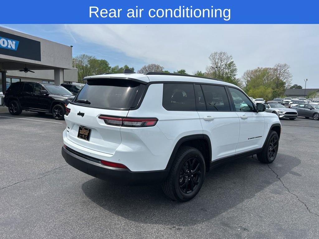 Used 2025 Jeep Grand Cherokee L Altitude AWD/4WD image 4