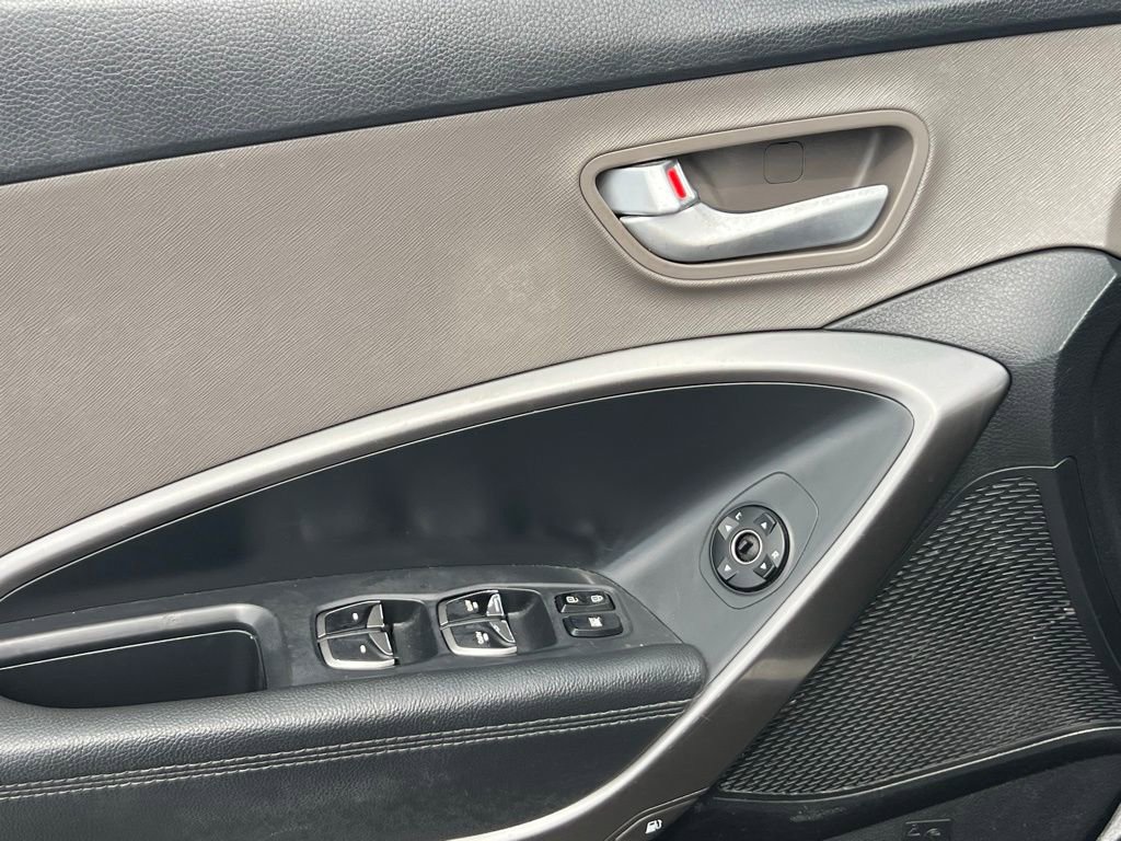 Used 2017 Hyundai Santa Fe SE w/ SE Premium Package 02 AWD/4WD image 31